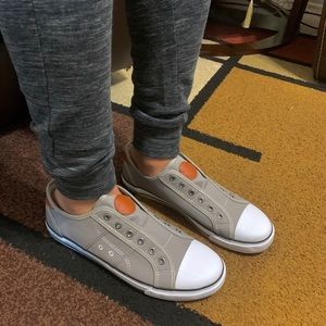Men’s slip on casual sneakers